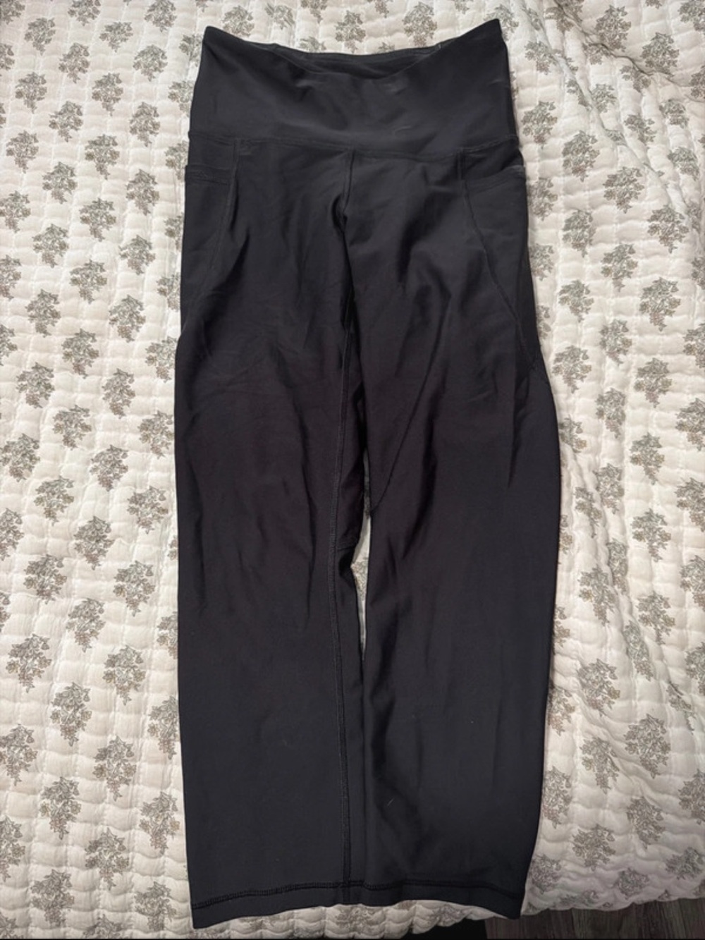 Old Navy Black High-Waist Leggings with Side Pockets